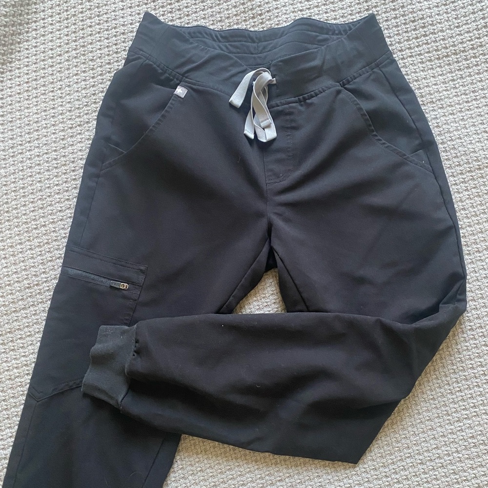 Figs scrubs bottoms (joggers) XS/P